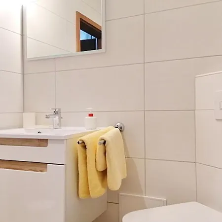 An Der Kamske, Fz 5 Familien Apartment *