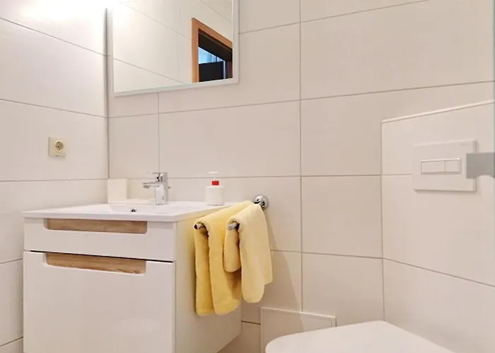 An Der Kamske, Fz 5 Familien Apartment *